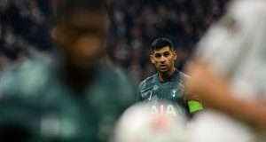 “Doesn’t deserve armband” – Journalist blasts Tottenham captain, then apologises