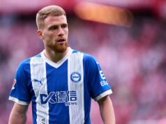 From Spain: Alavés set out Carlos Vicente bargaining stance for Birmingham City Carlos Vicente of Deportivo Alaves looks on during the LaLiga EA Sports match between Athletic Club v Deportivo Alaves at Estadio San Mames on May 11, 2025 in Bilbao, Spain. Birmingham City are working to sign him.
