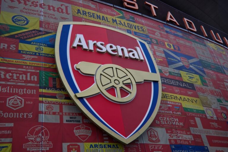 Phone picked up to sign Arsenal star – Agent will be key in Gunners exit