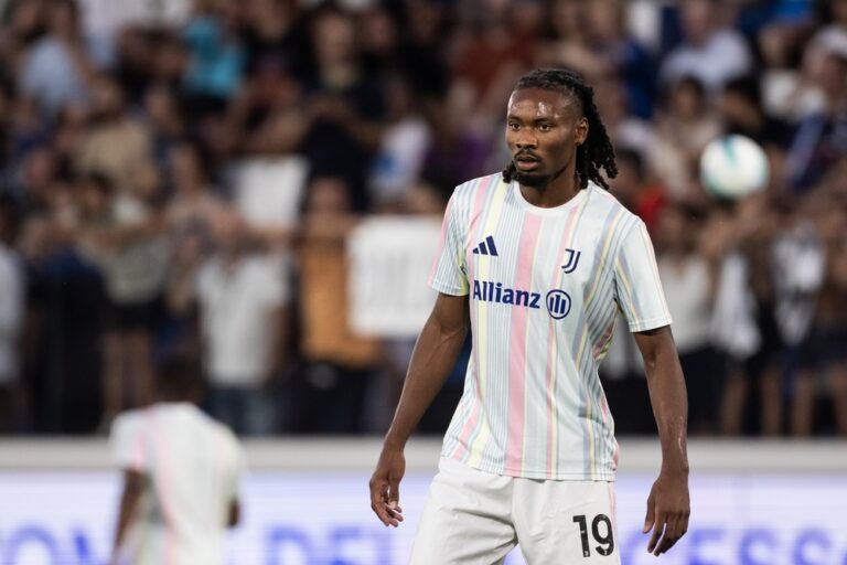Aston Villa have agent-connection to sign midfielder – Villa shouldn’t give up