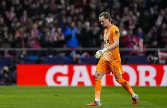 Goalkeeping pundit sends clear message to Tottenham after Kinsky nightmare