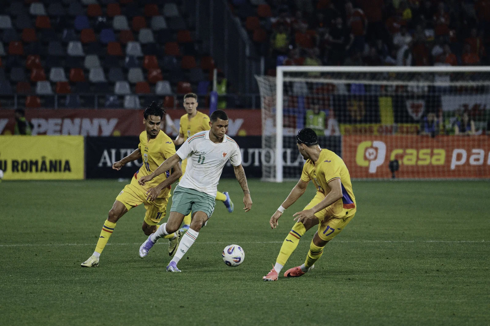 Crystal Palace's BrennanJohnson in action for Wales